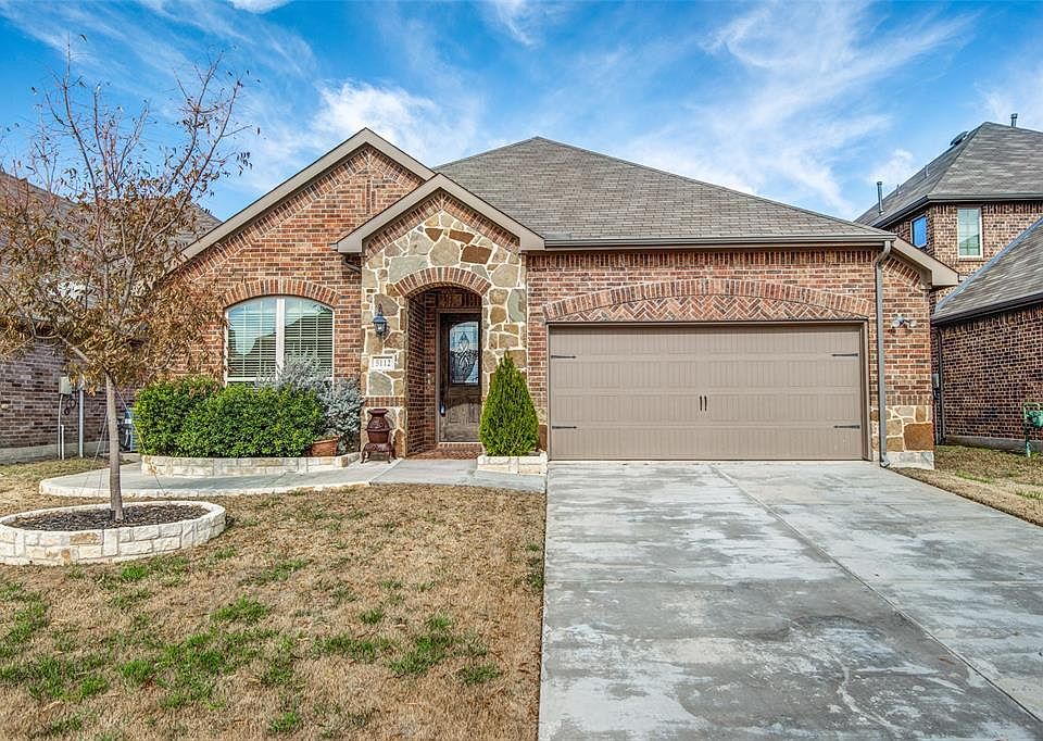 1st image of 5112 Pinewood Dr