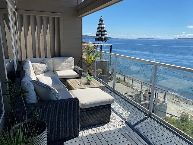 Notice the size of the deck.