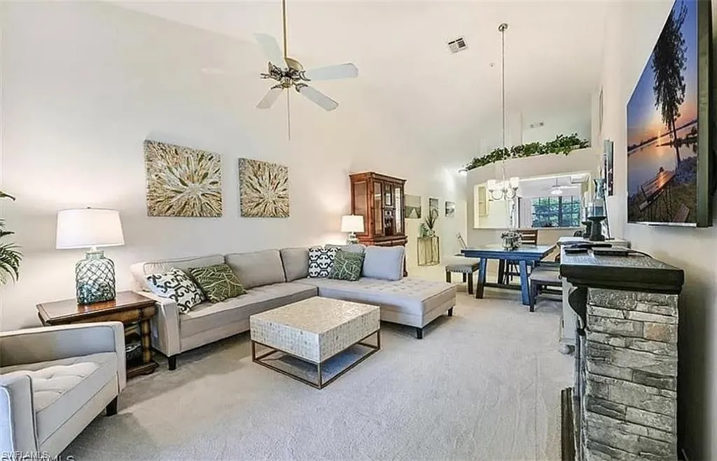 2 bed, 2.0 bath, 1204 sqft, $5,500 — Photo 2