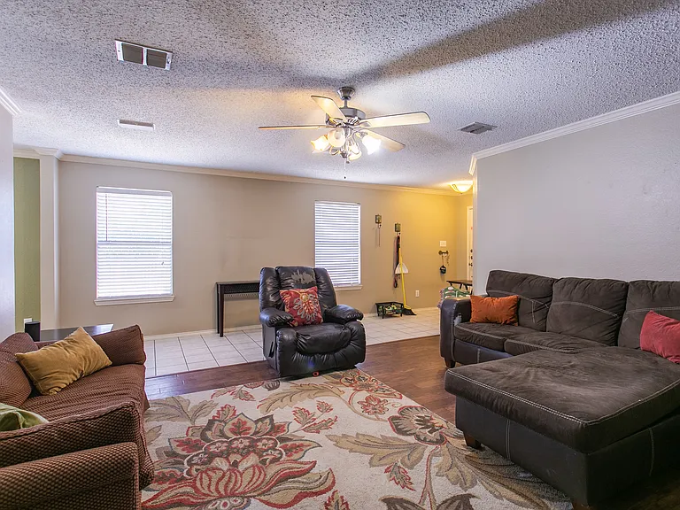 9005 Glen Falls Ln — Photo 11
