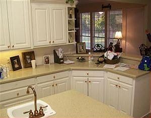 4th image of 253 Julie Ln