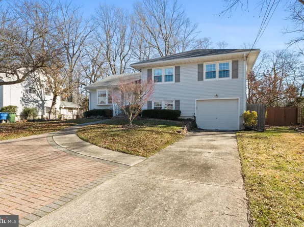 115 Kenwood Dr, Cherry Hill, NJ 08034