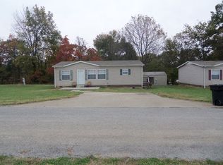 198 Zackary St, Oak Grove, KY 42262