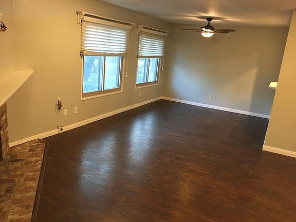 2nd image of 6716 Clybourn Ave Unit 117