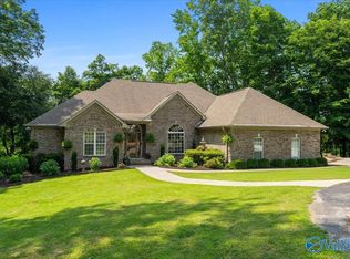 655 Carriger Rd, Hazel Green, AL 35750