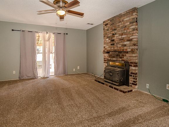 5th image of 109 Marin Pl