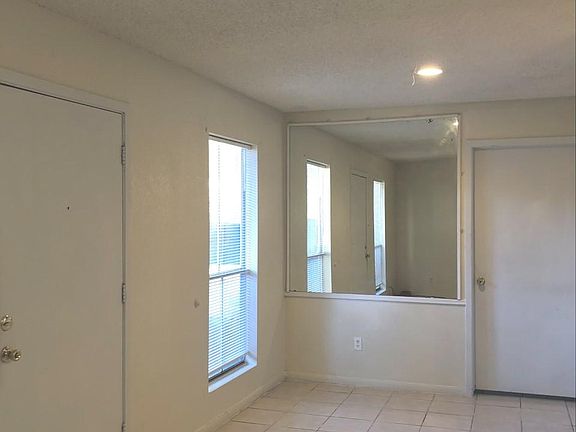 2nd image of 1516 Bay Area Blvd APT E3