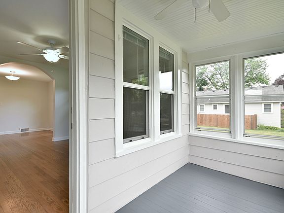 5th image of 211 N Harvard Ave