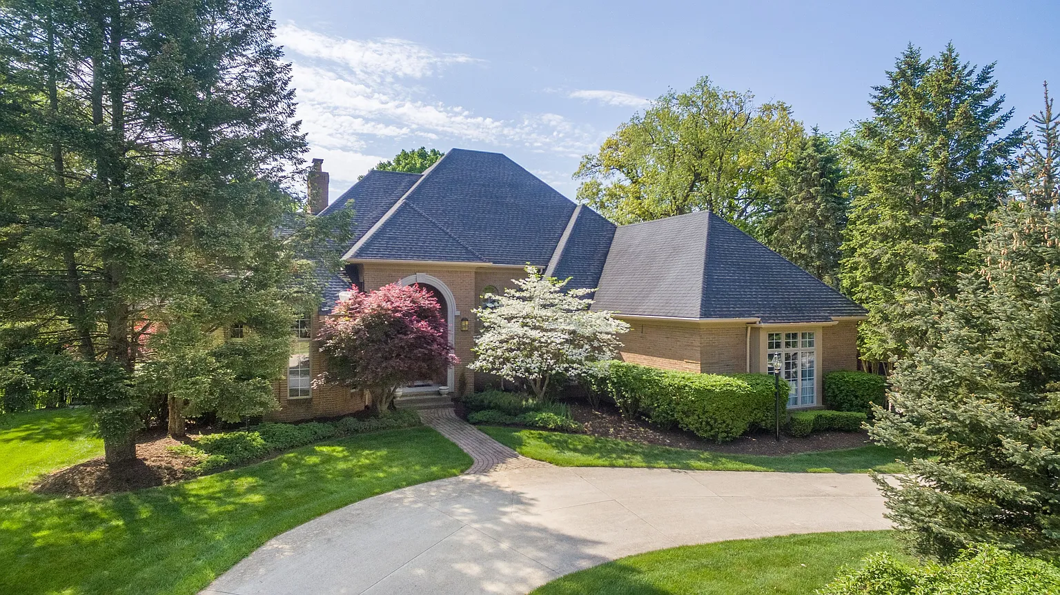 1720 Archers Pointe photo 1