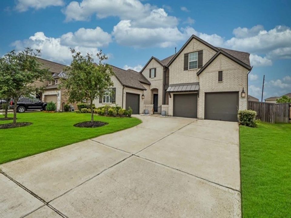 1st image of 11807 Arroyo Springs Ln
