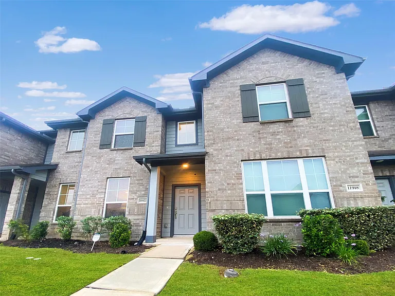 11922 Amber Oak Way — Photo 36
