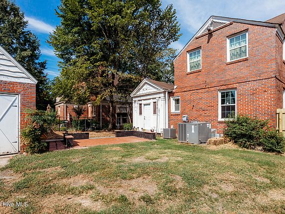 20th image of 302 Tarboro Street NE