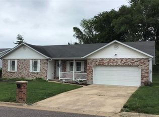 4091 Brookview Dr, Washington, MO 63090