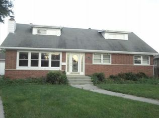 10625 S Lockwood Ct, Oak Lawn, IL 60453