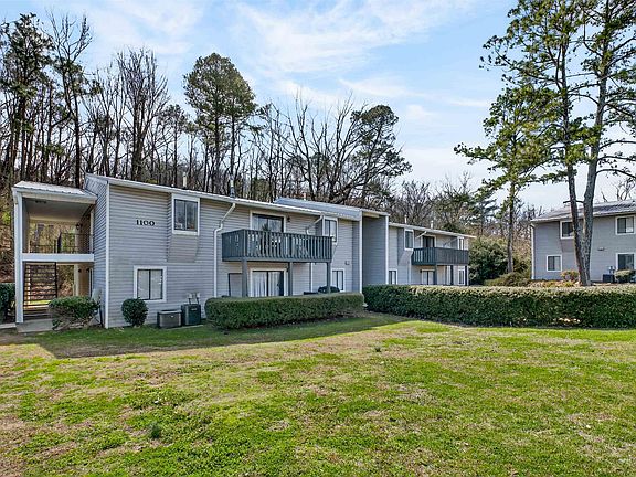 4th image of 1104 Woodland Vlg