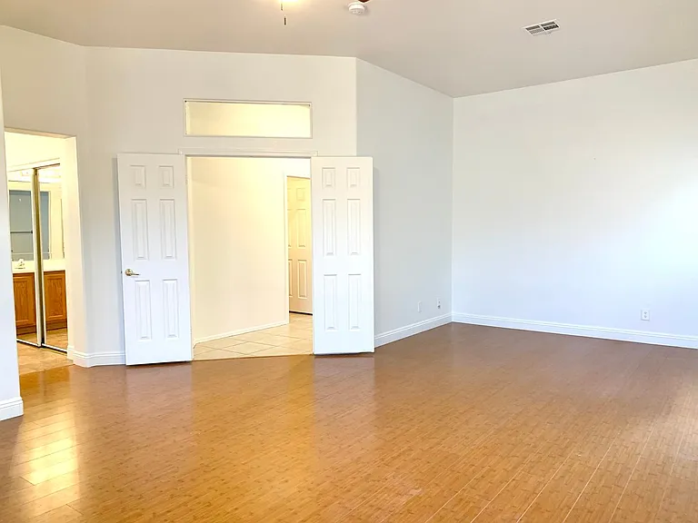 3821 Bombastic Ct — Photo 23
