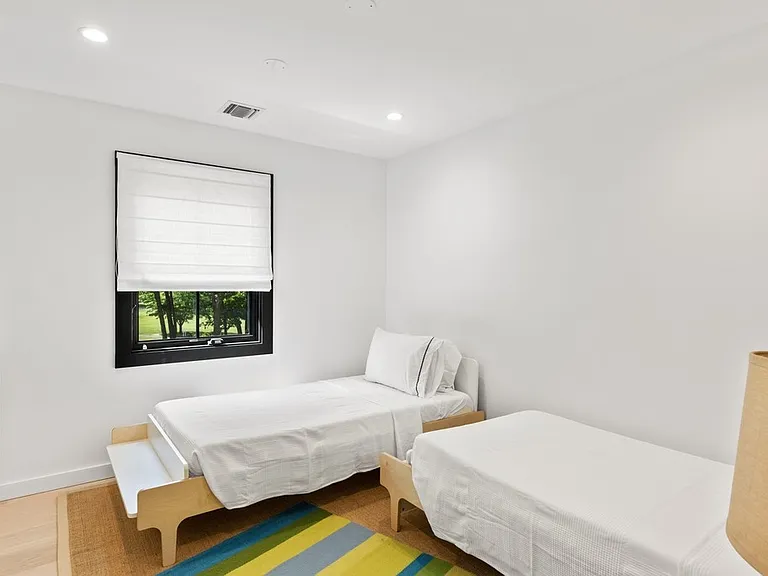 13 Dinah Rock Rd — Photo 12