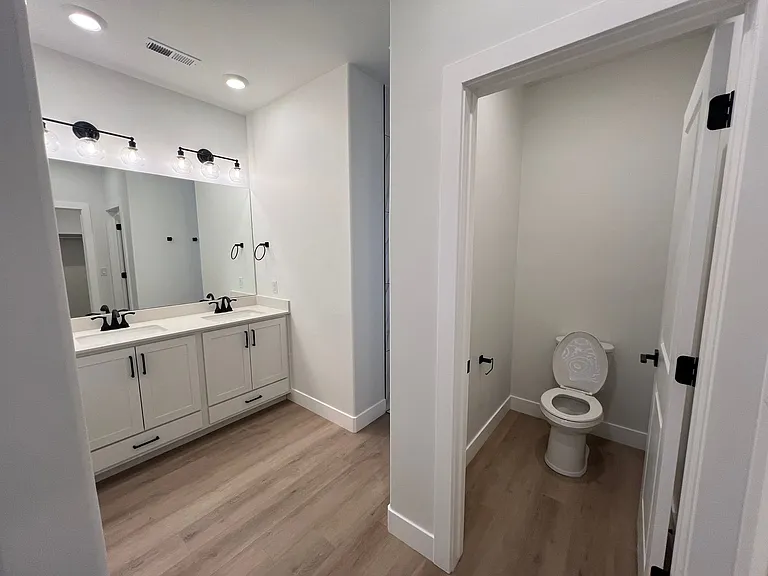 702 W Cedar Hill Dr — Photo 10