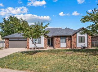 1633 W Highland St, Springfield, MO 65807