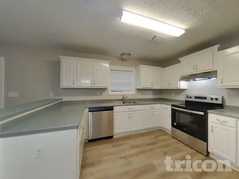 338 Shadowbrooke Cir — Photo 6
