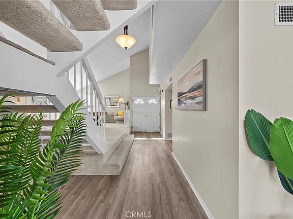 5th image of 25676 Lochmoor Rd