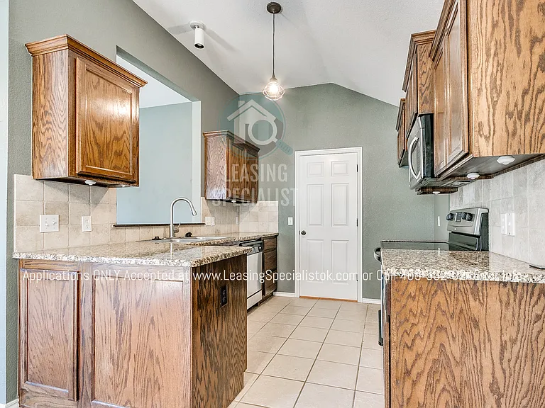 200 Tecumseh Meadows Dr — Photo 18
