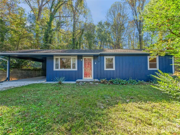 5 W Cove St, Weaverville, NC 28787