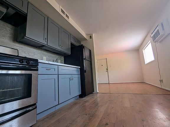 2nd image of 7332 Dungan Rd #4