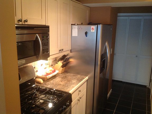 3rd image of 1406 Whispering Hills Pl