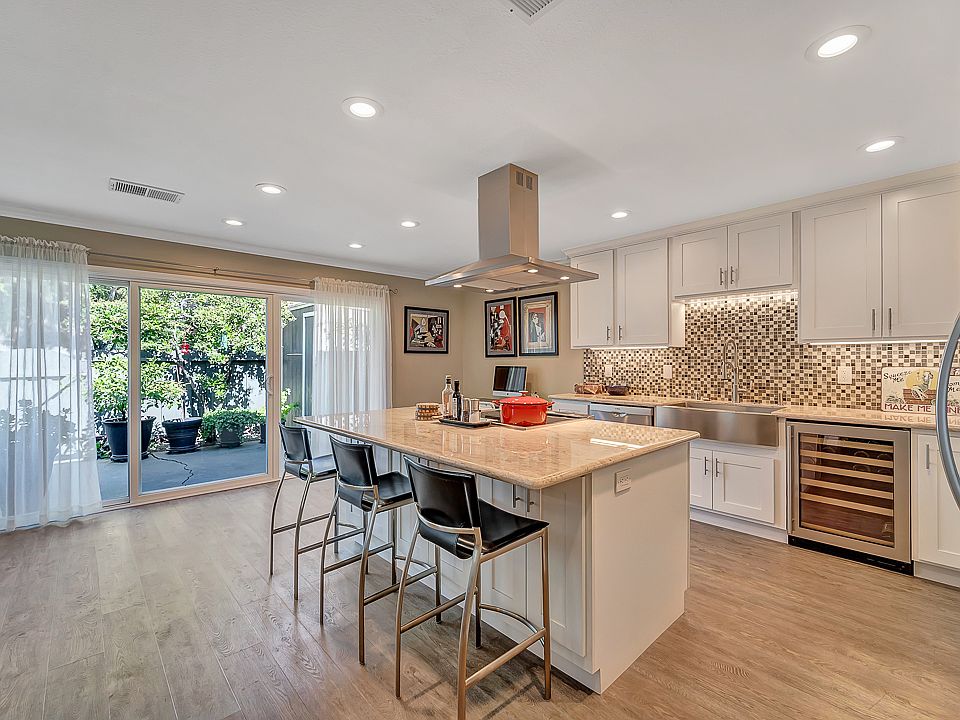 1st image of 4864 Cherrythorne Ln