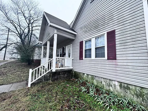 607 Warner Ave Photo 1