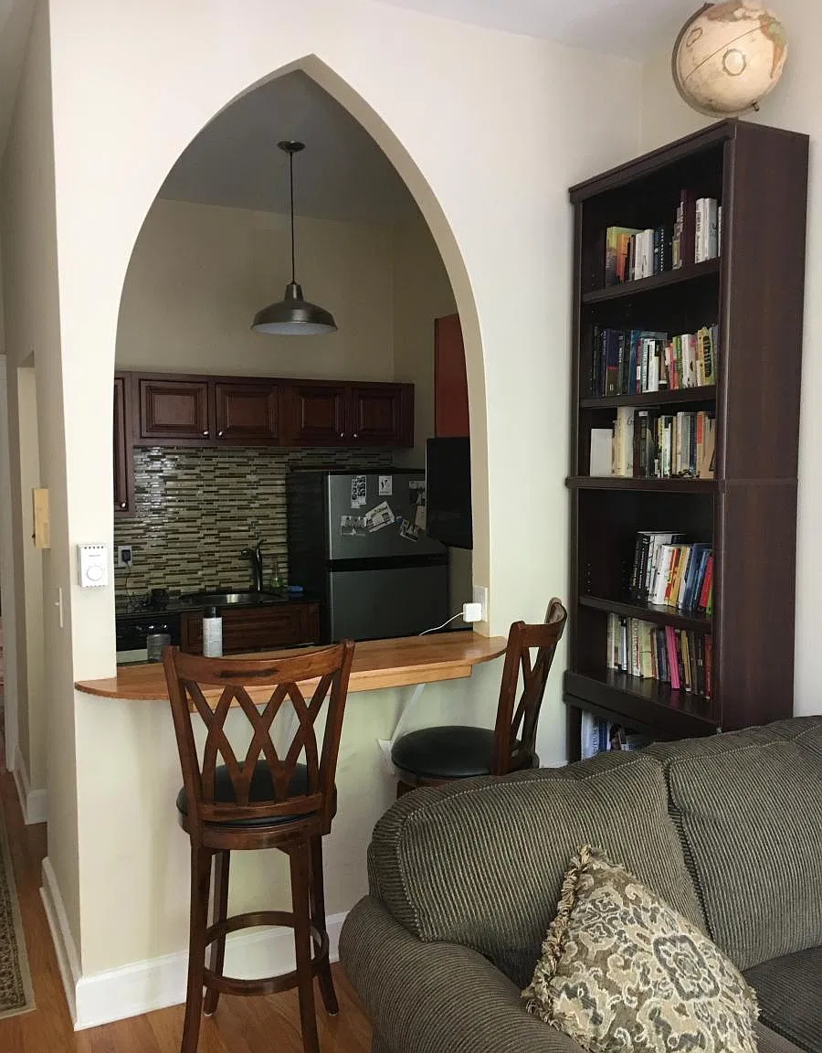 275 Hudson Ave — Photo 2