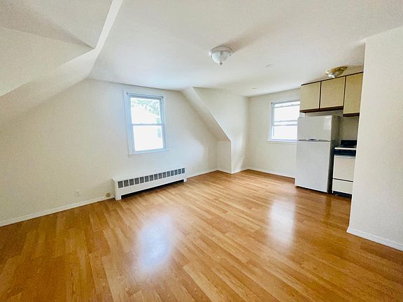 2nd image of 1862 Gormley Ave #2