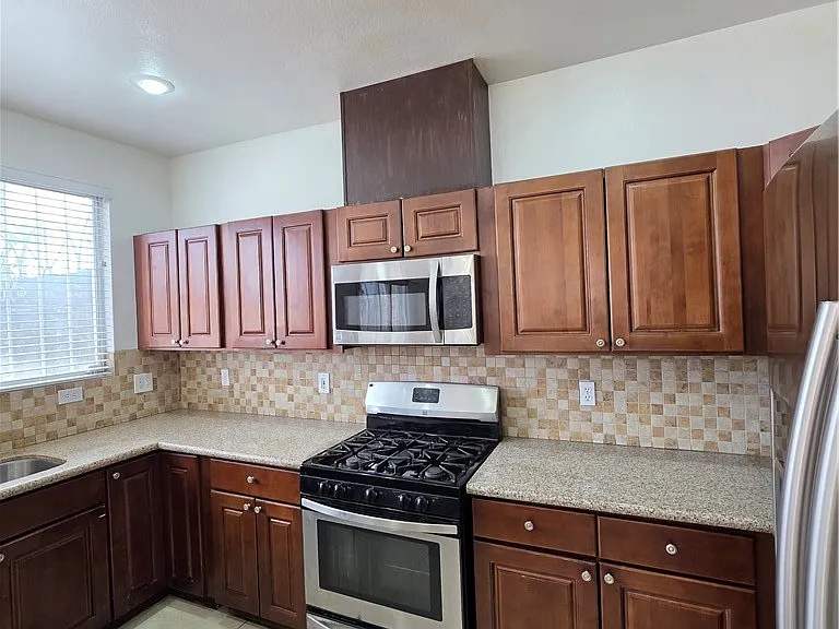 2524 Silver Shadow Dr — Photo 27