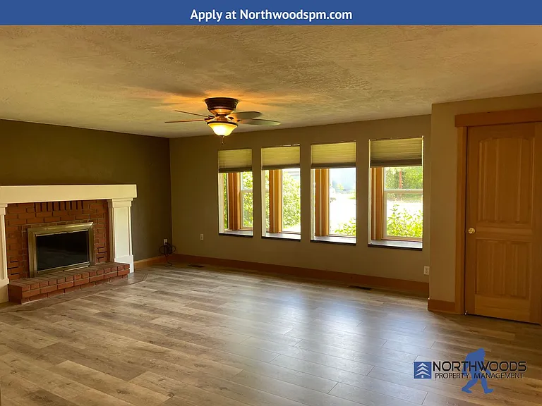 2213 Greenbrook Dr — Photo 4