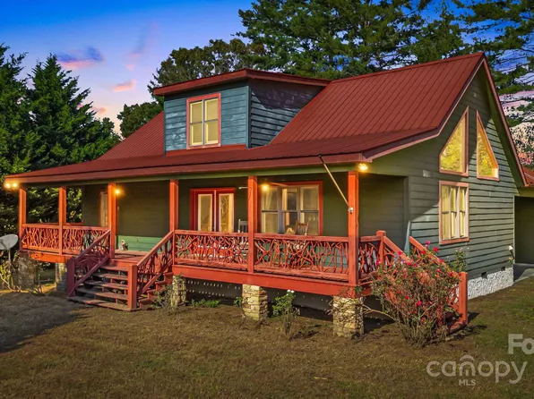 830 Windy River Rdg, Burnsville, NC 28714