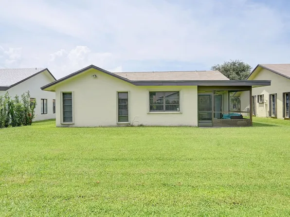 2756 Carnation Ct, Delray Beach, FL 33445