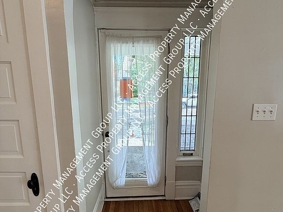 3rd image of 1336 Bemis St SE