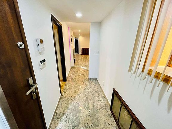 5th image of 2733 E 27th St APT 1