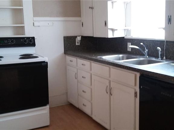 4th image of 722 Schmitz Ave