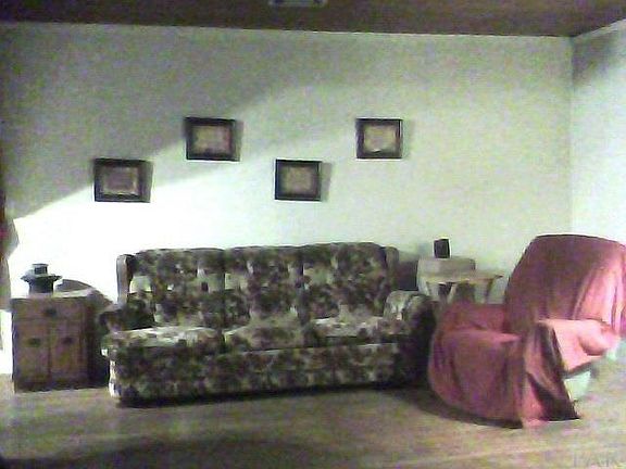 3rd image of 3901 W Blount St