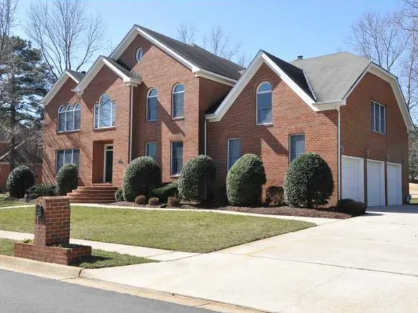 1224 Masters Row, Chesapeake, VA 23320