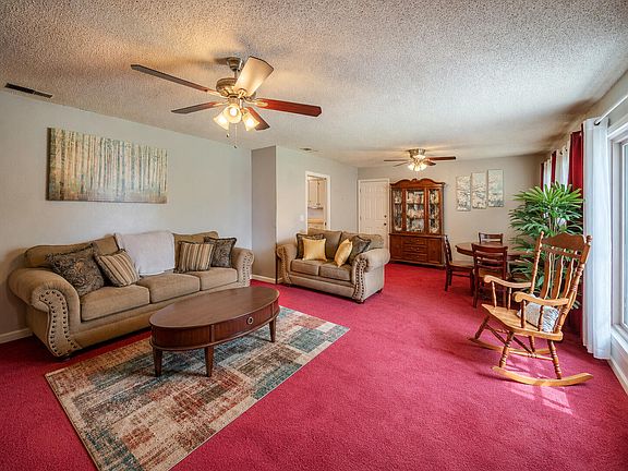 2nd image of 2408 Globe Ave