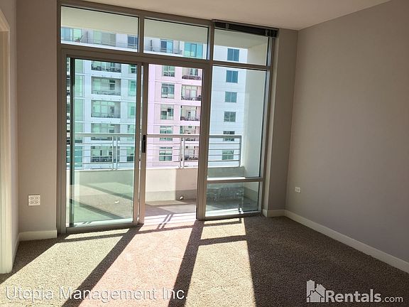 3rd image of 425 W Beech St Unit 1451