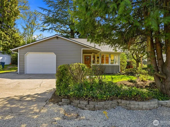 211 S 15th Street, Renton, WA 98055