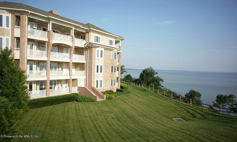 1st image of 503 River Blfs
