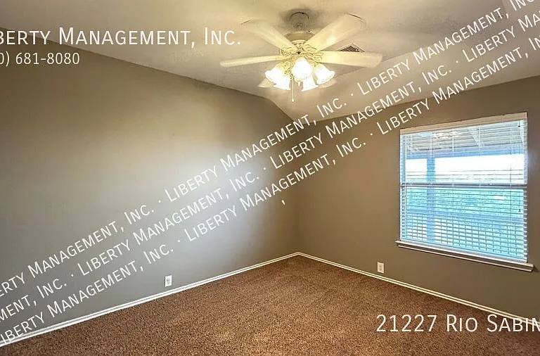21227 Rio Sabinal — Photo 40