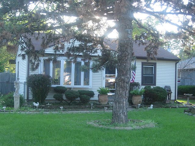 2nd image of 7600 Ferdinand Ave