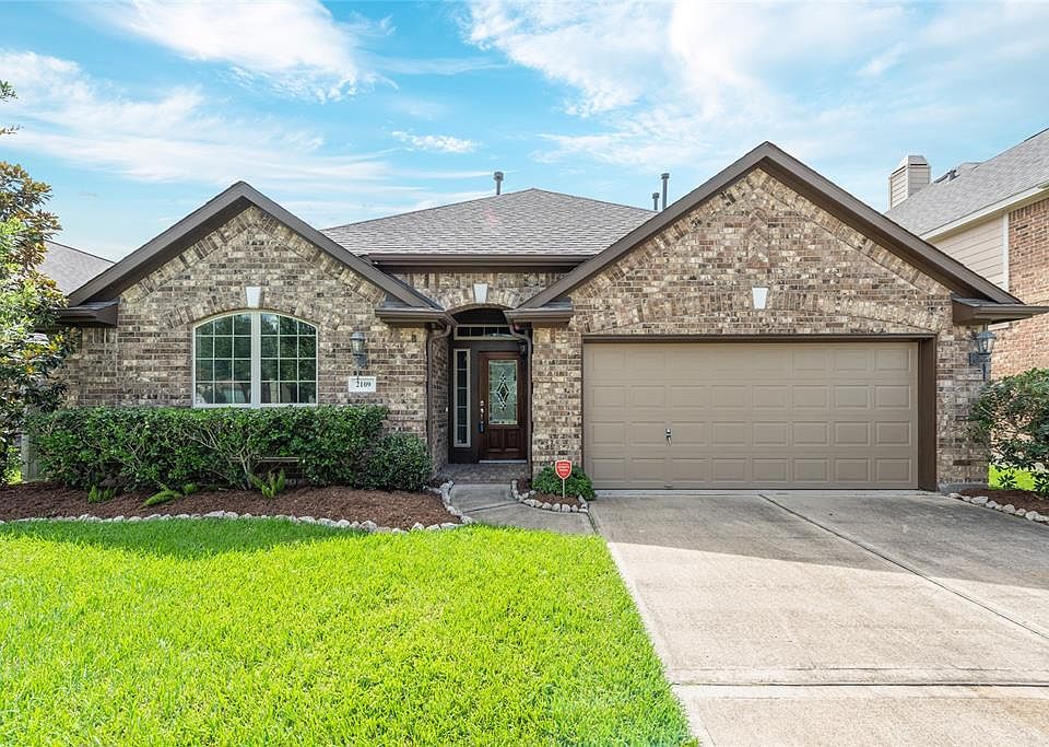 1st image of 2109 Catamaran Cove Dr