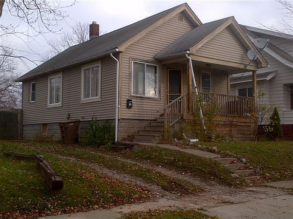 Pontiac-20121115-00125